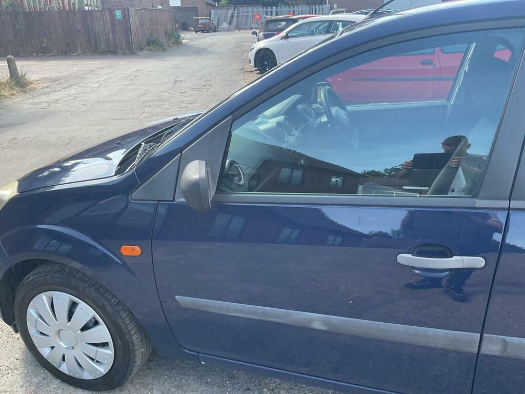Ford Fiesta 1.4 Ghia Hatchback 147 G Km 79 Silver #13