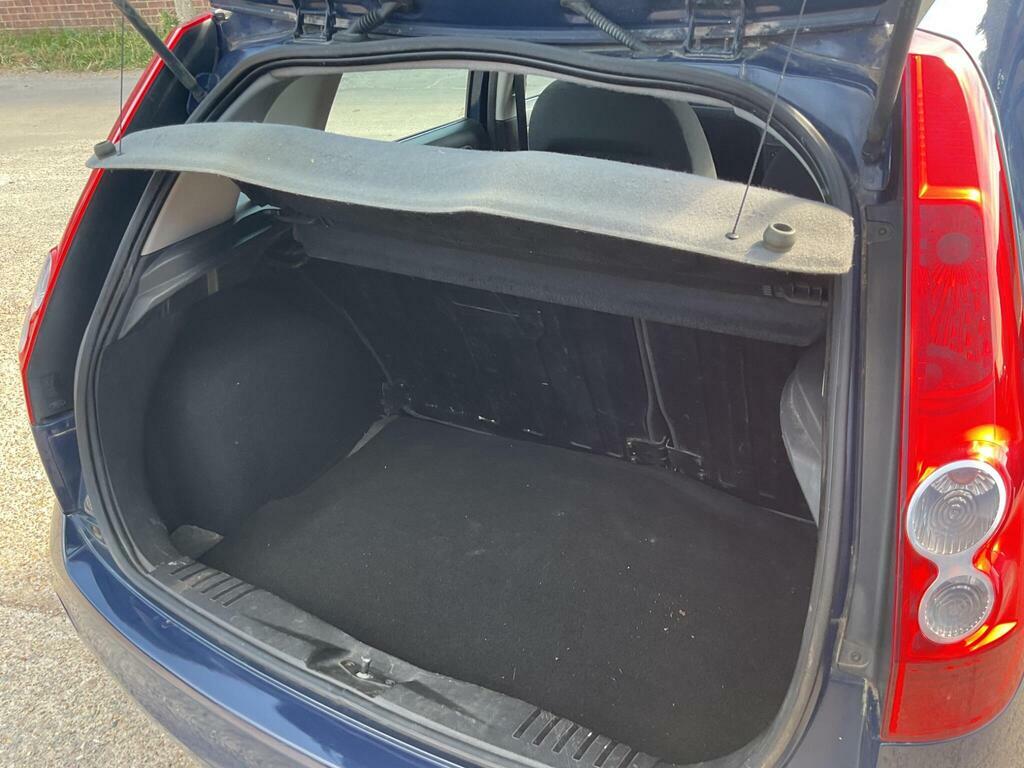 Ford Fiesta 1.4 Ghia Hatchback 147 G Km 79 Silver #56