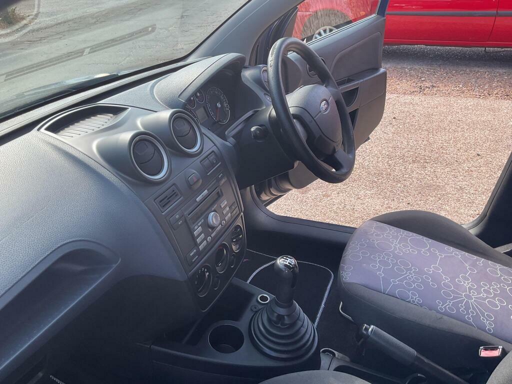 Ford Fiesta 1.4 Ghia Hatchback 147 G Km 79 Silver #51
