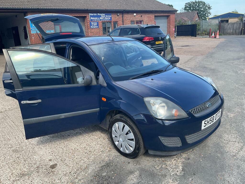 Ford Fiesta 1.4 Ghia Hatchback 147 G Km 79 Silver #41
