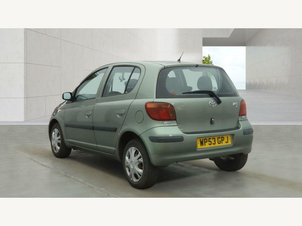 Toyota Yaris 1.0 Vvt-i T3 Green #3