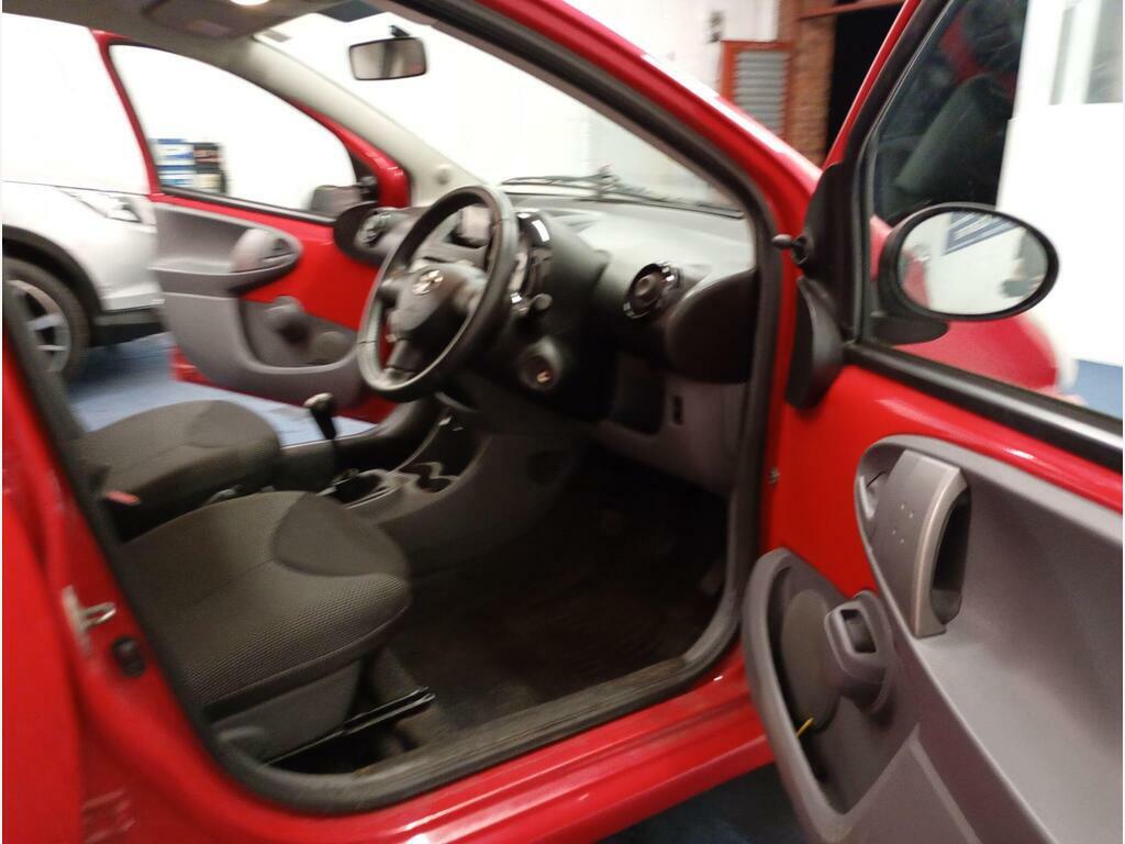 Toyota Aygo 1.0 Vvt-i Go Euro 5 Red #6