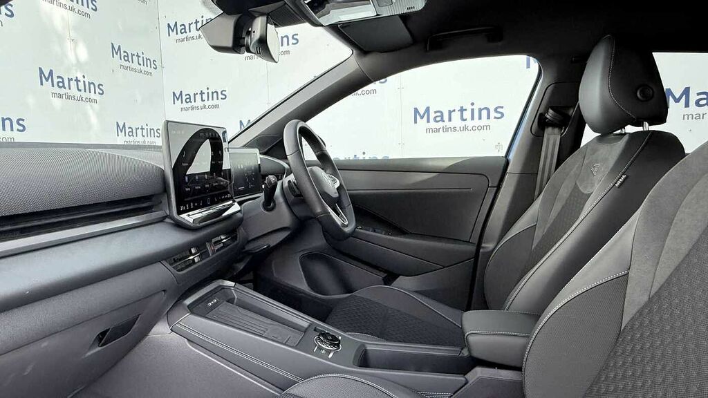 Volkswagen T-Roc 1.5 Etsi 150 R-line Dsg RJ26WHX Blue #2
