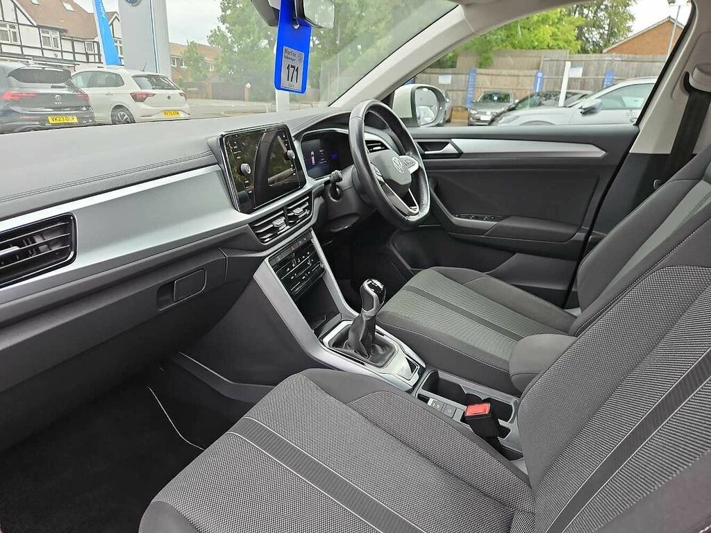 Volkswagen T-Roc 1.5 Tsi Life KM23OLE Grey #2