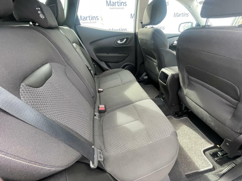 Renault Kadjar 1.6 Signature Nav Dci 130 Bhp - Free Delivery Red #10