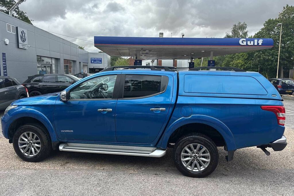 Mitsubishi L200 Double Cab Di-d 178 Warrior 4Wd Truckman Canopy Blue #4