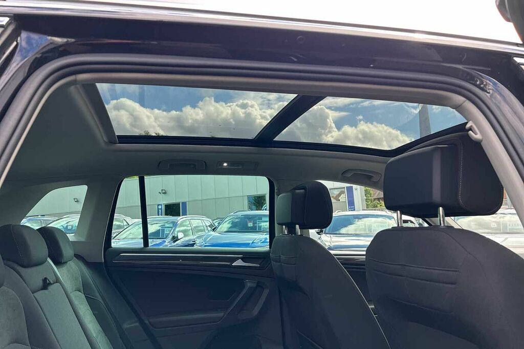 Volkswagen Tiguan R-line Tech Tdi White #16
