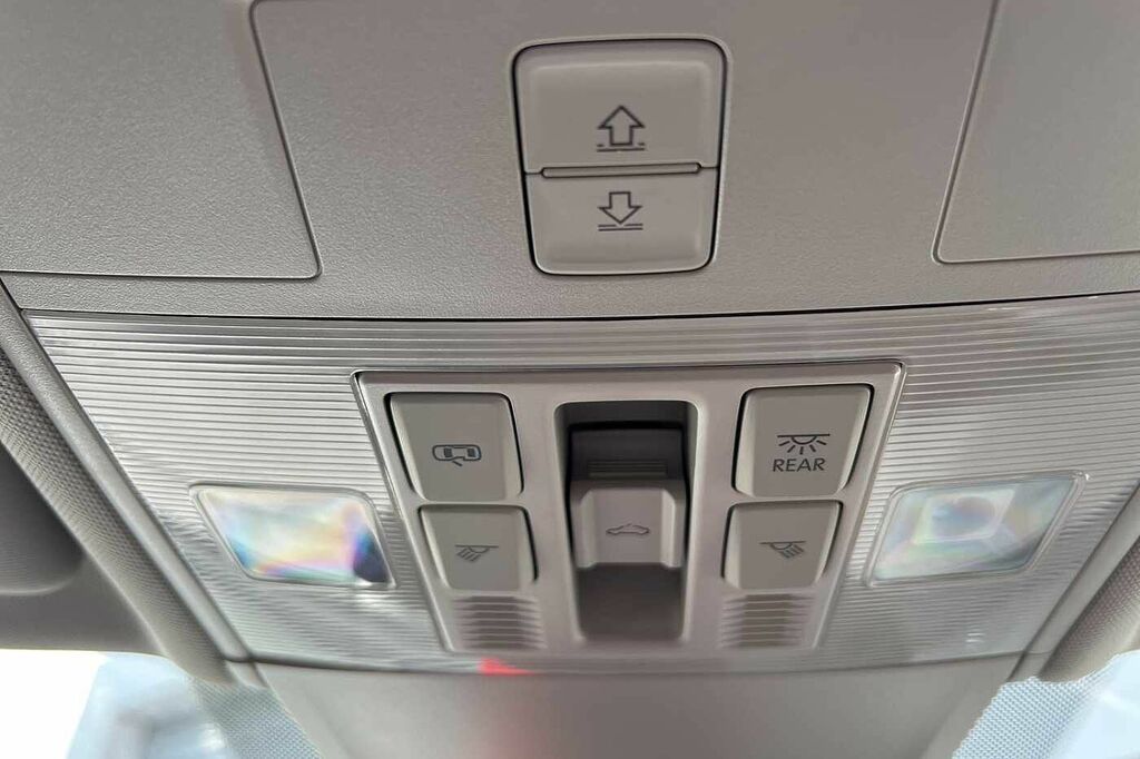 Volkswagen Tiguan R-line Tech Tdi White #40