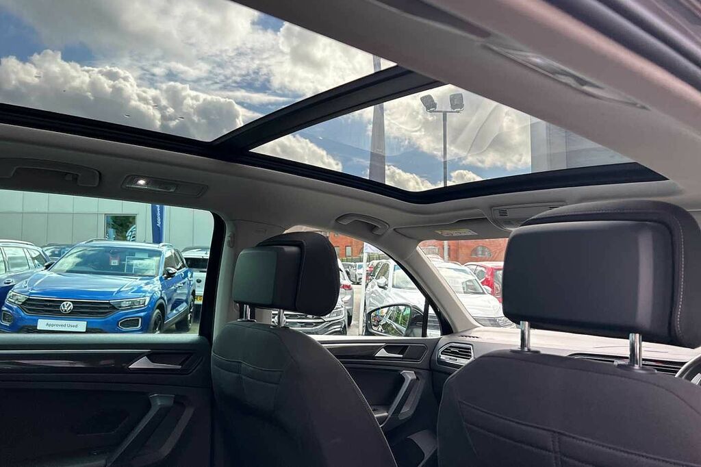 Volkswagen Tiguan R-line Tech Tdi White #15