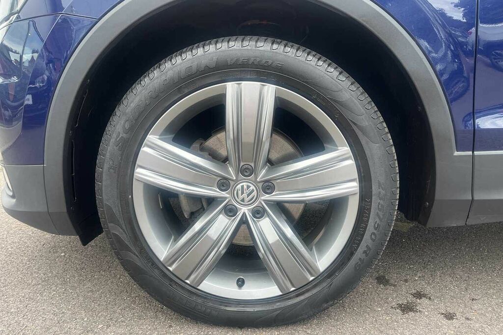 Volkswagen Tiguan 2.0 Tdi Bluemotion Tech Sel Suv Dsg 4Mo Blue #5