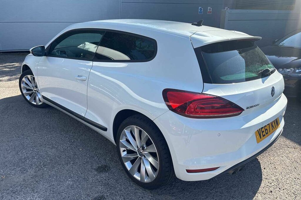 Volkswagen Scirocco 1.4 Tsi Bluemotion Tech Gt VE67KYW White #3