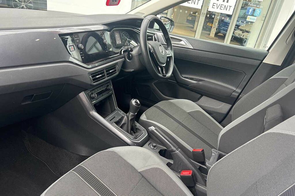 Volkswagen Polo 1.0 Tsi Sel Hatchback Euro 6 S White #2