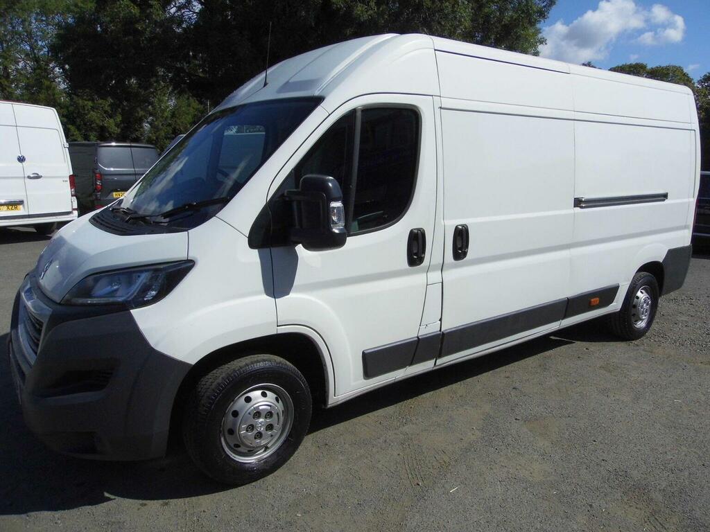 Peugeot Boxer Panel Van 2.0 Bluehdi 335 Professional L3 H2 Euro White #3