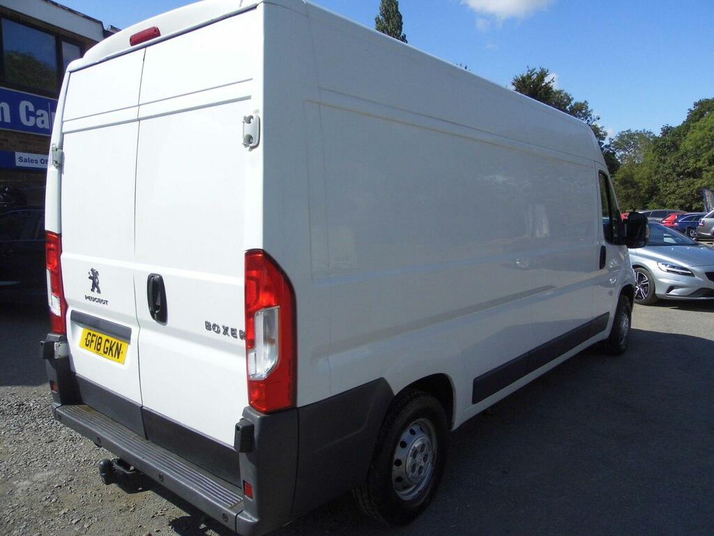 Peugeot Boxer 2L Built For Business Plus White #7