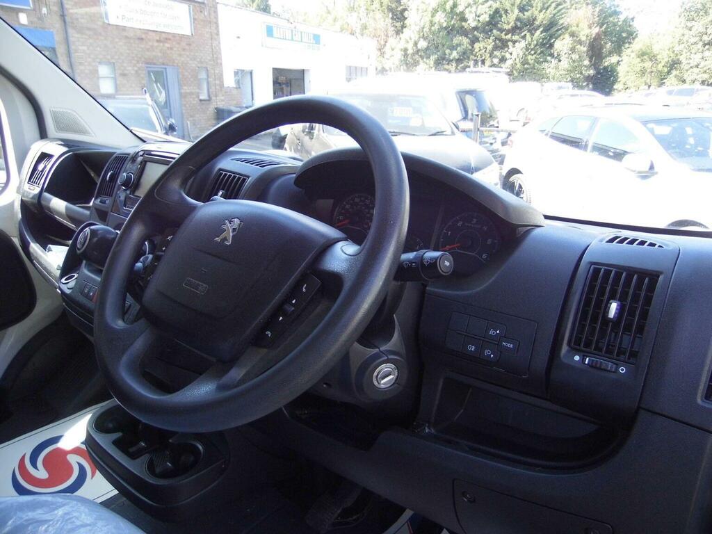 Peugeot Boxer 2L Built For Business Plus White #17