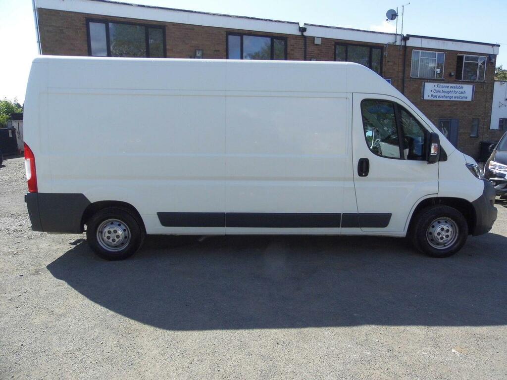 Peugeot Boxer 2L Built For Business Plus White #8