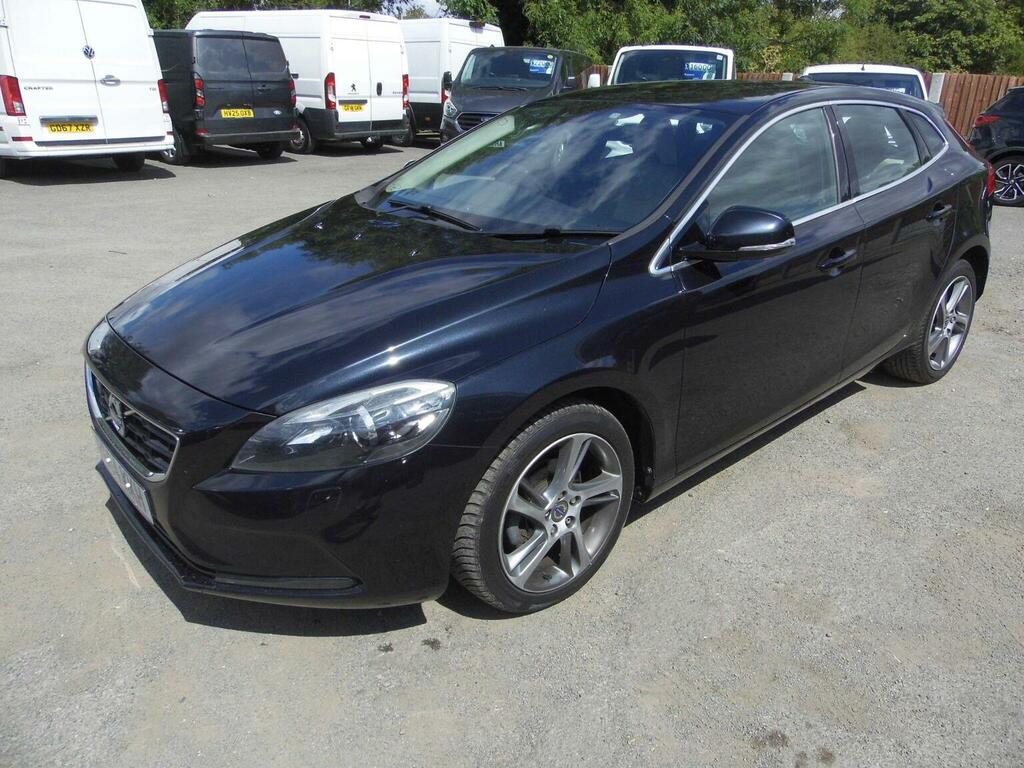 Volvo V40 Hatchback 1.6 D2 Se Lux Euro 5 Ss 201464 Black #3