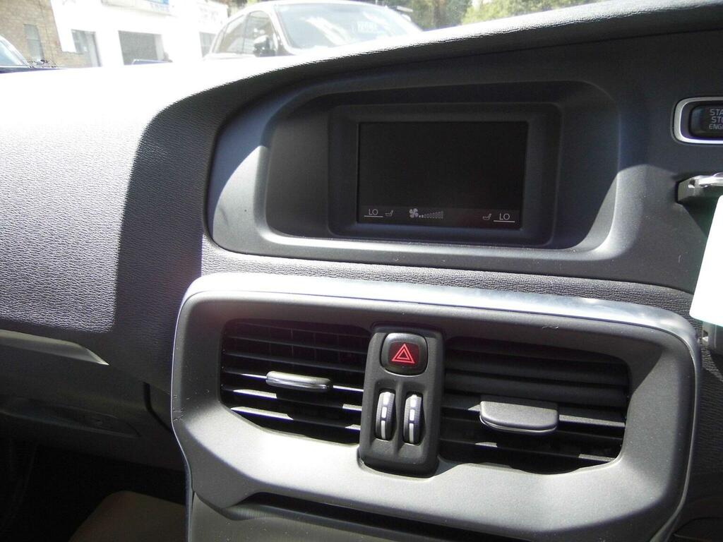Volvo V40 D4 190 R Design Lux Nav Geartronic Blue #27