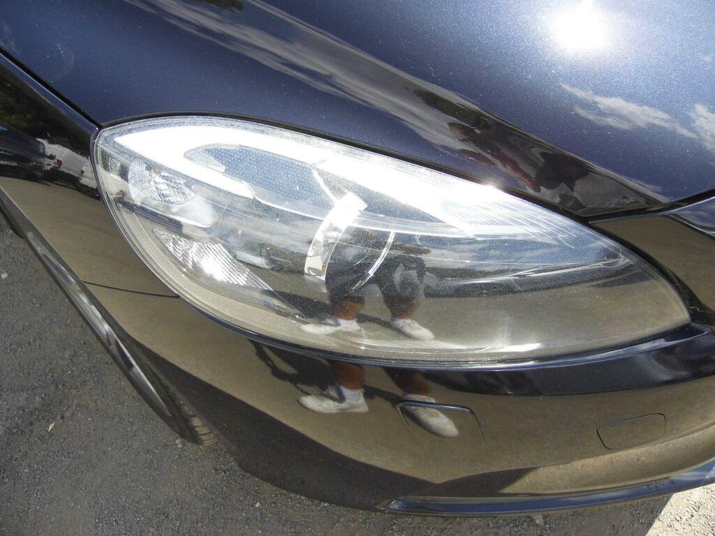 Volvo V40 D4 190 R Design Lux Nav Geartronic Blue #9