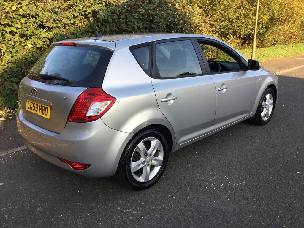 Kia Ceed 1.6 2 Silver