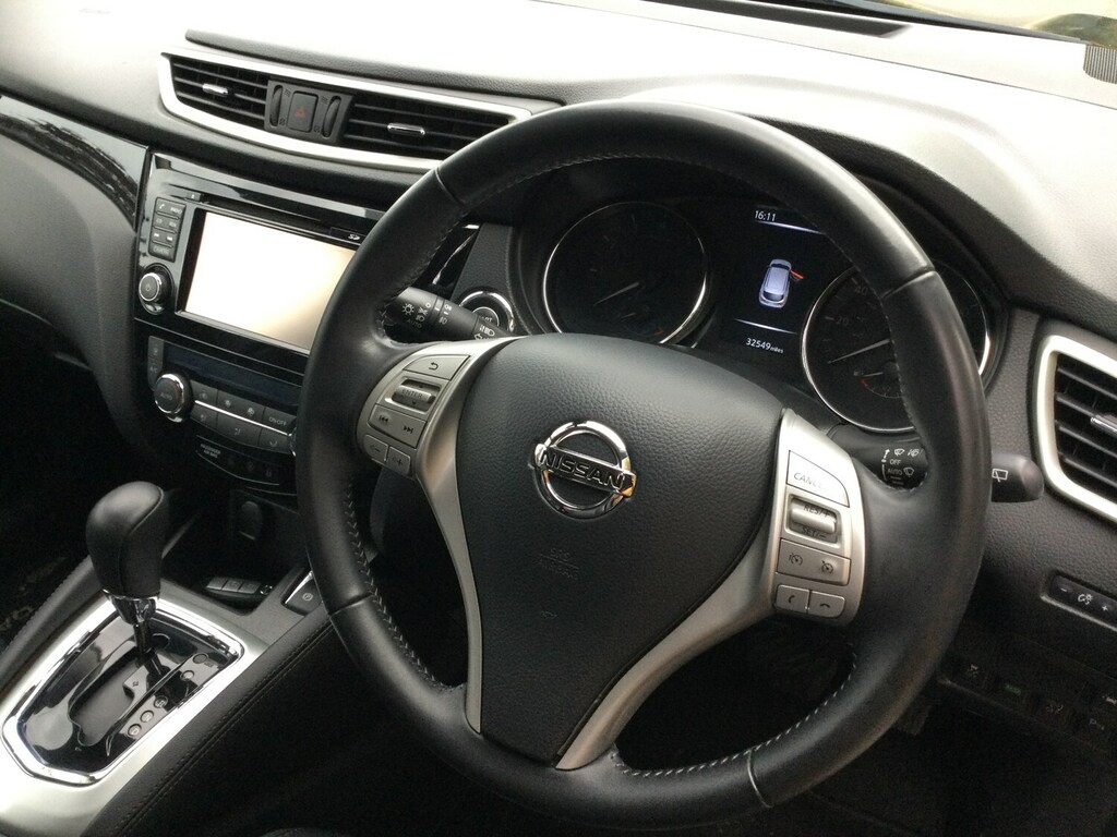 Nissan Qashqai 1.2 Dig-t Tekna Non-panoramic Xtronic Black #6
