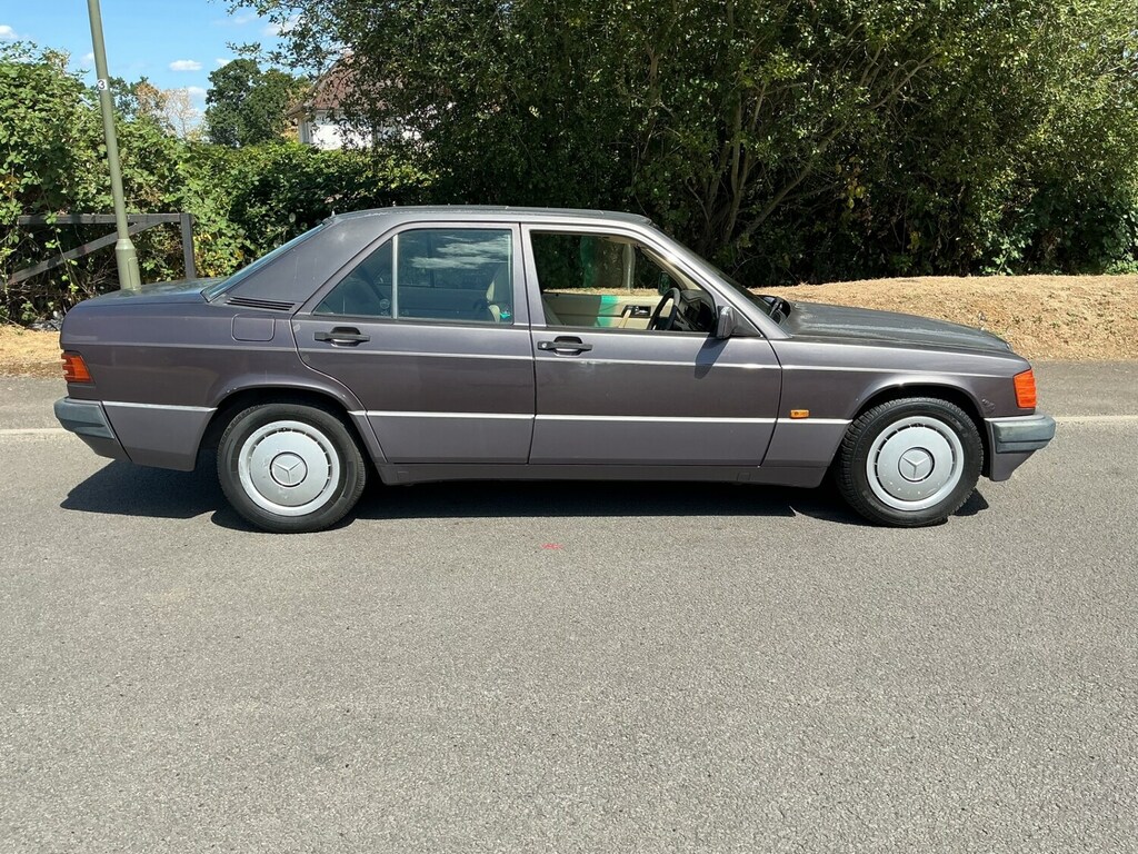 Mercedes-Benz 190 190E 2.6 #3
