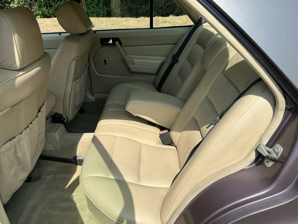Mercedes-Benz 190 190E 2.6 #5