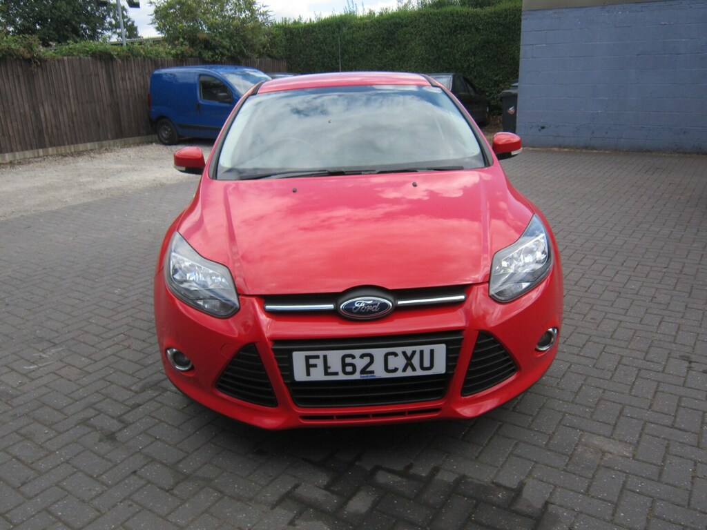 Ford Focus 1.0 125 Ecoboost Zetec Red #2