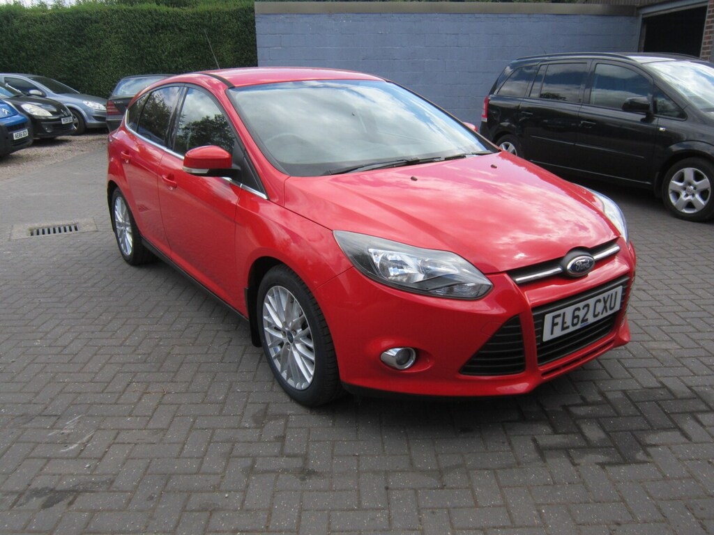 Ford Focus 1.0 125 Ecoboost Zetec Red #3