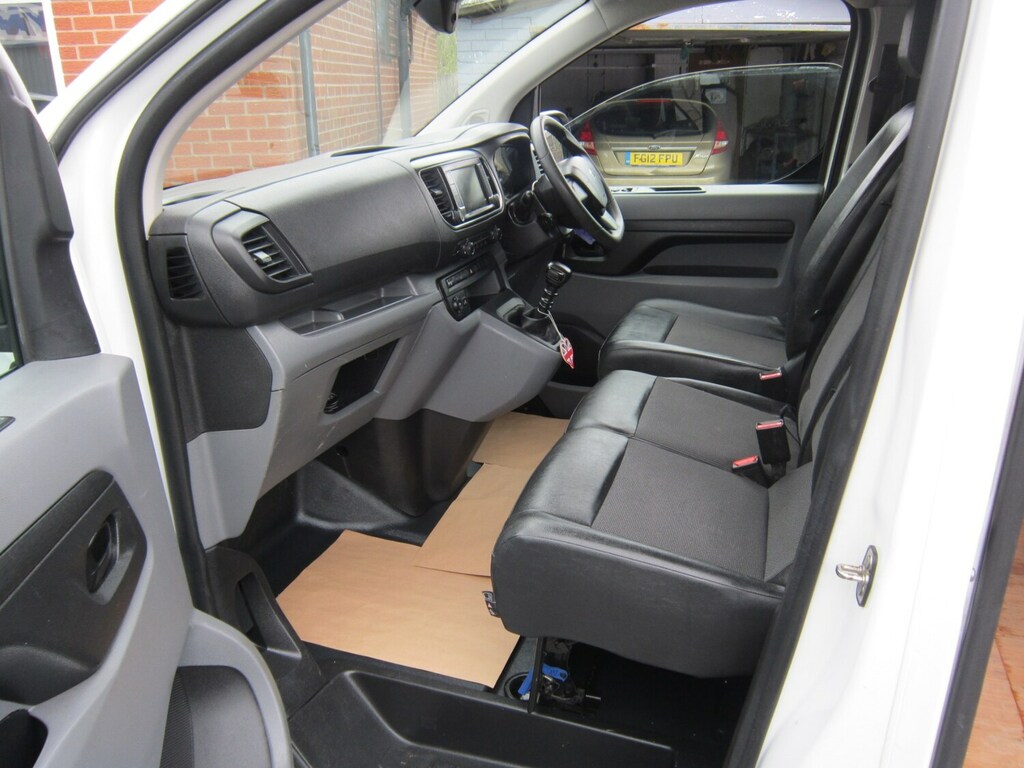 Peugeot Expert Bluehdi Professional L2 #16
