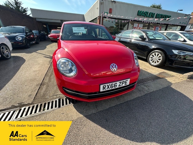 Volkswagen Beetle Design Tsi Bluemotion Technology Red #2