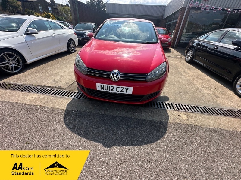 Volkswagen Golf Match Tsi Dsg Red #3