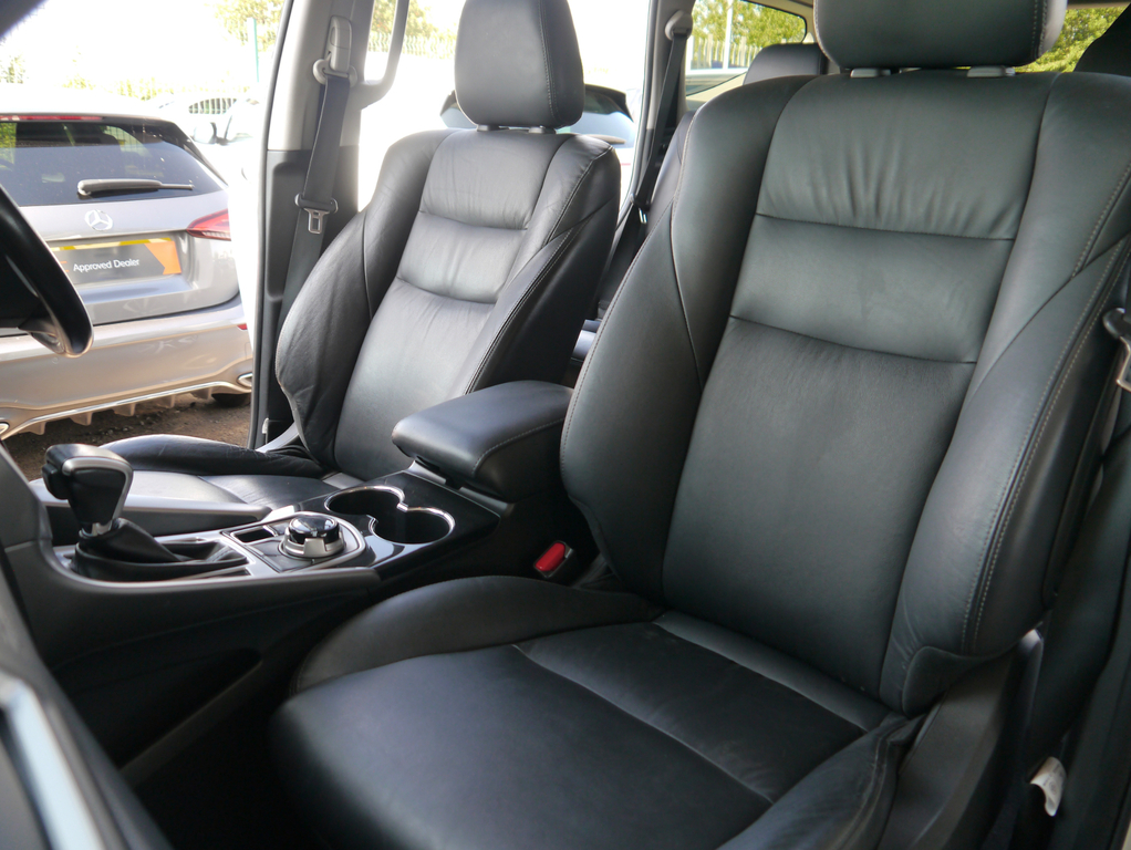 Mitsubishi Shogun Sport 2.4L 4 White #32