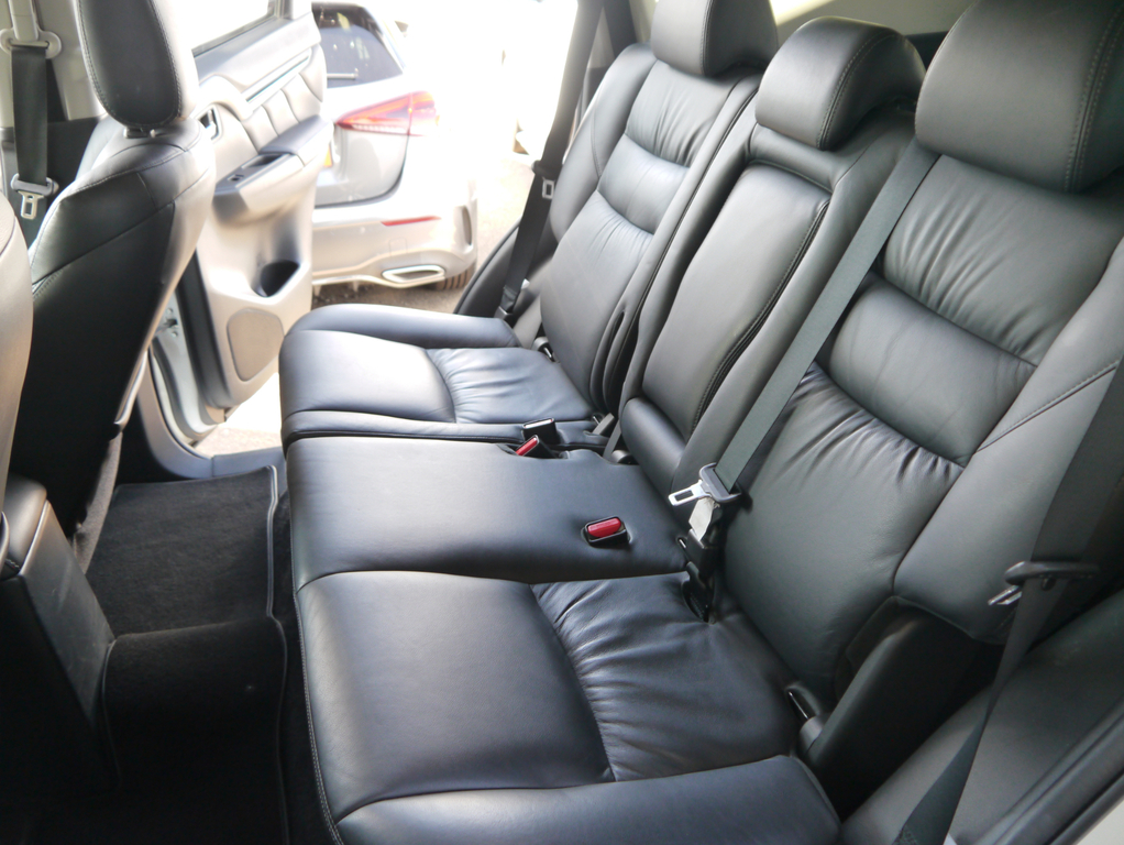 Mitsubishi Shogun Sport 2.4L 4 White #26