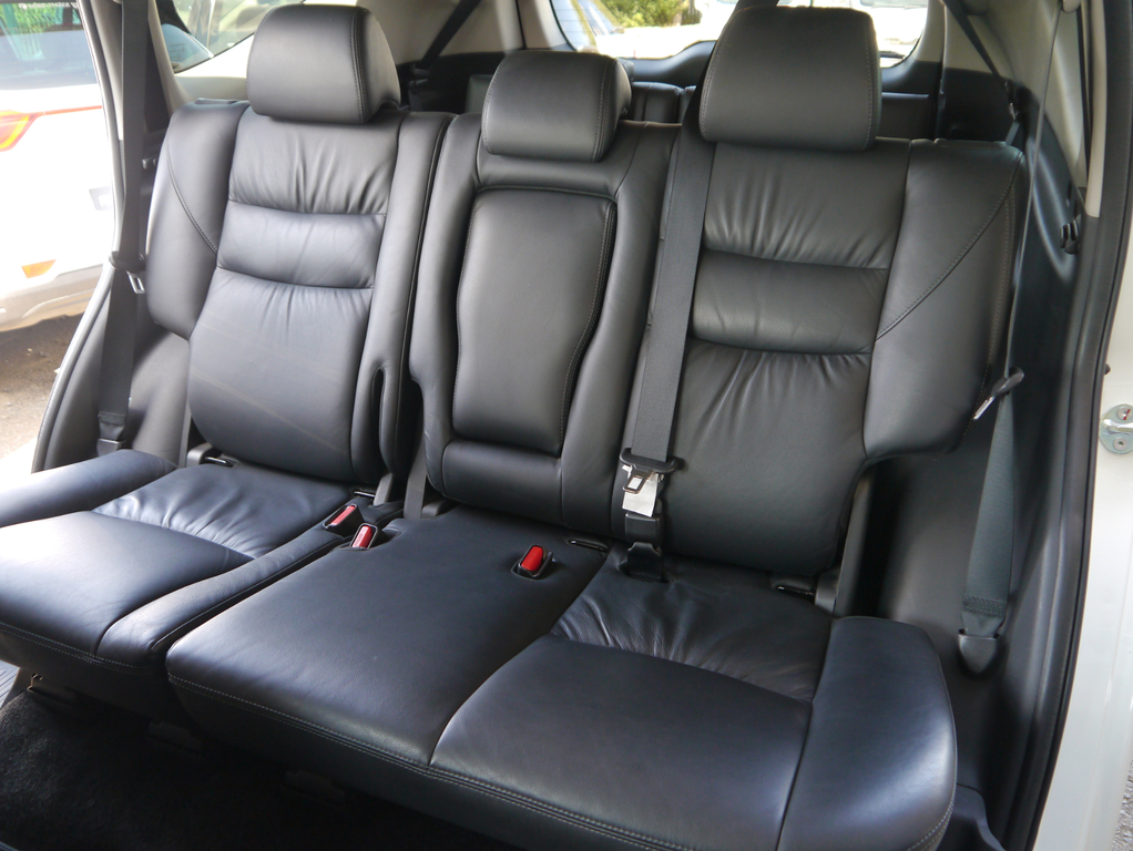Mitsubishi Shogun Sport 2.4L 4 White #34