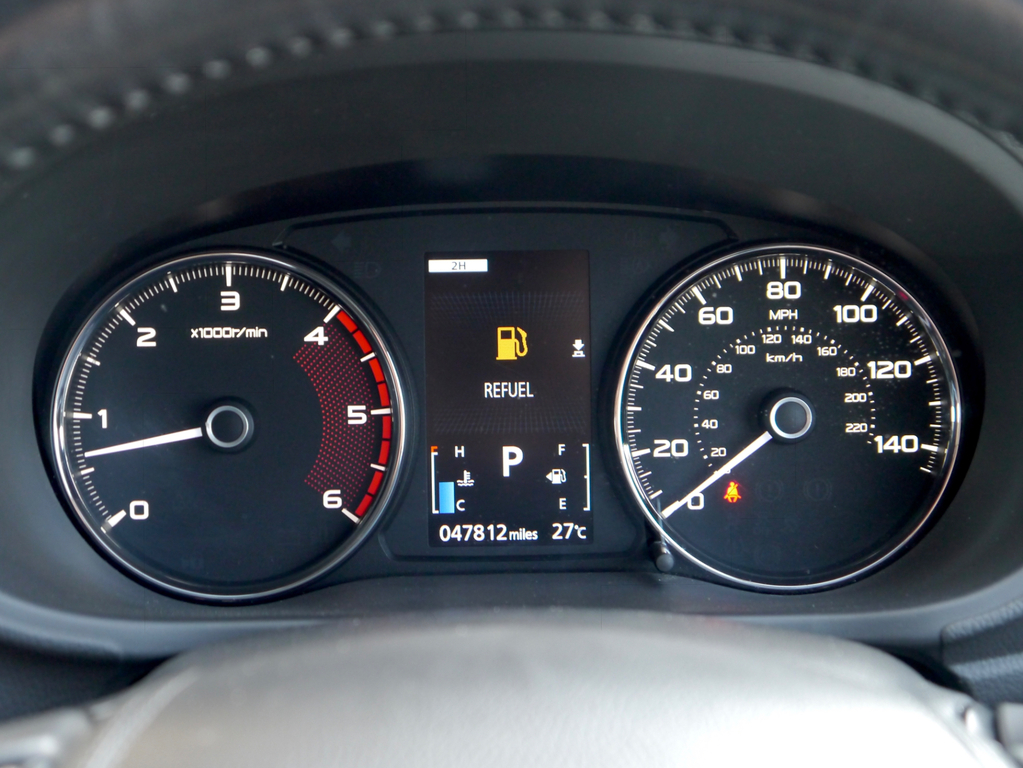 Mitsubishi Shogun Sport 2.4L 4 White #40