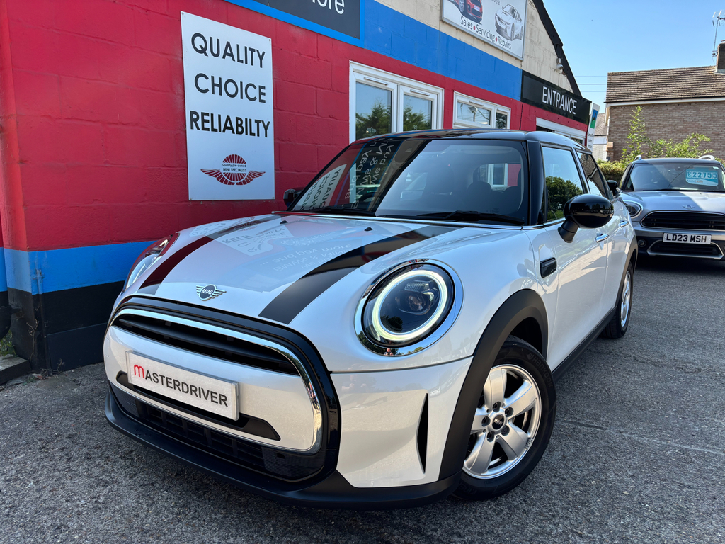 Mini Hatch 1.5 Cooper Classic Hatchback Steptronic AJ23XLK
