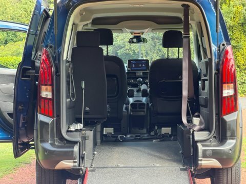 Peugeot Rifter 1.5 Bluehdi Allure Premium Standard Mpv Grey #19