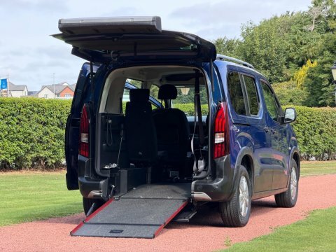 Peugeot Rifter 1.5 Bluehdi Allure Premium Standard Mpv Grey #18