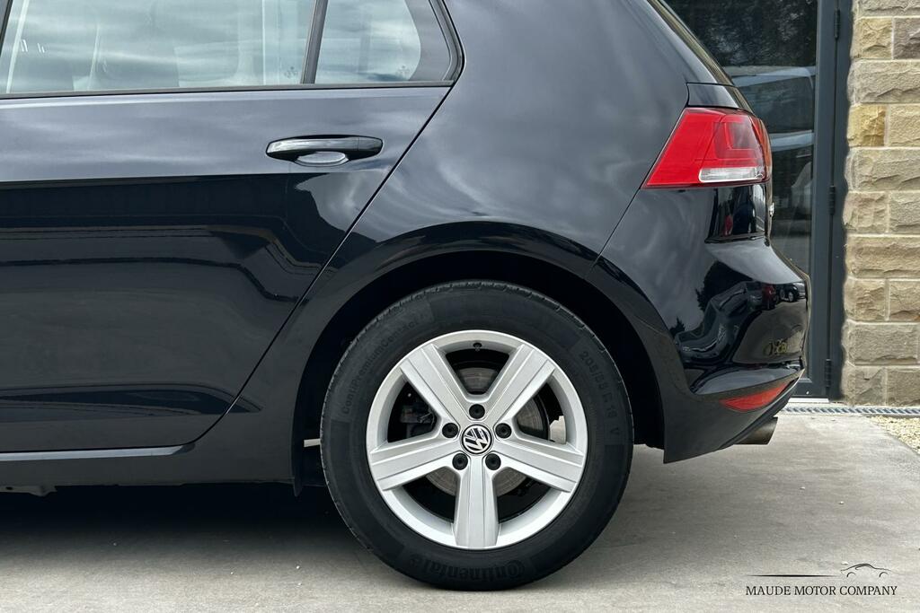 Volkswagen Golf Match Black #6