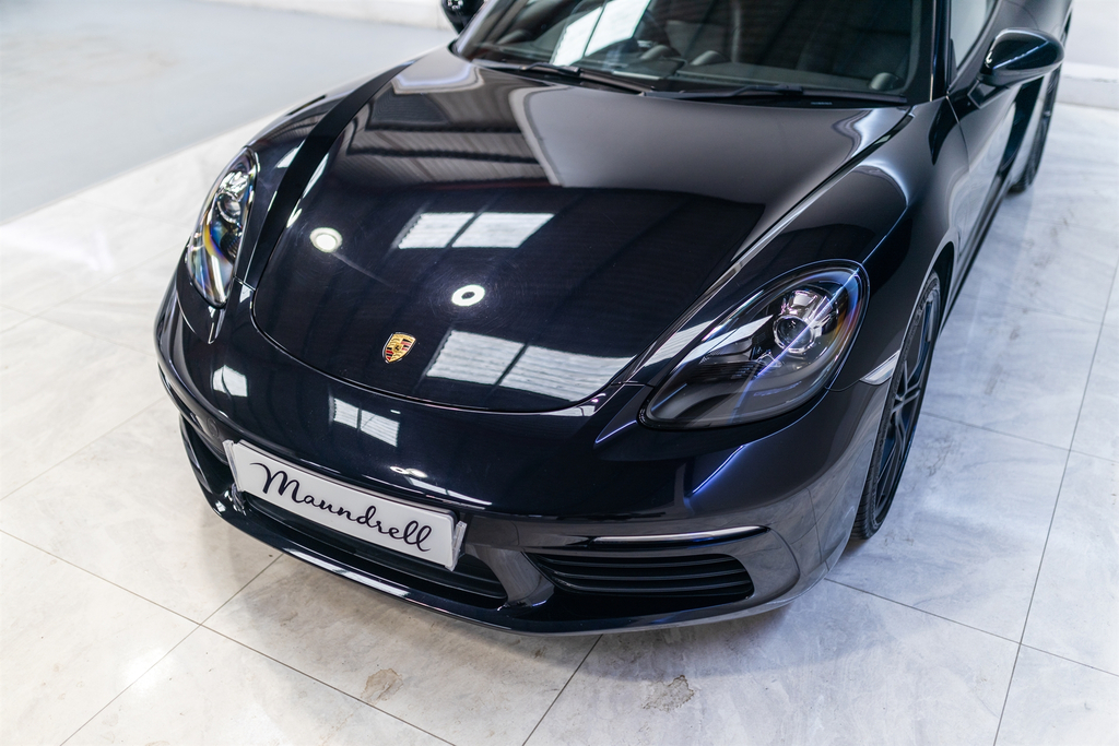 Porsche 718 Cayman 718 Cayman Gt4 Black #13