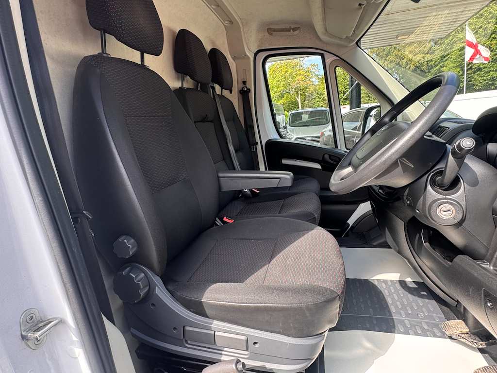 Peugeot Boxer 2.2L S Grey #9