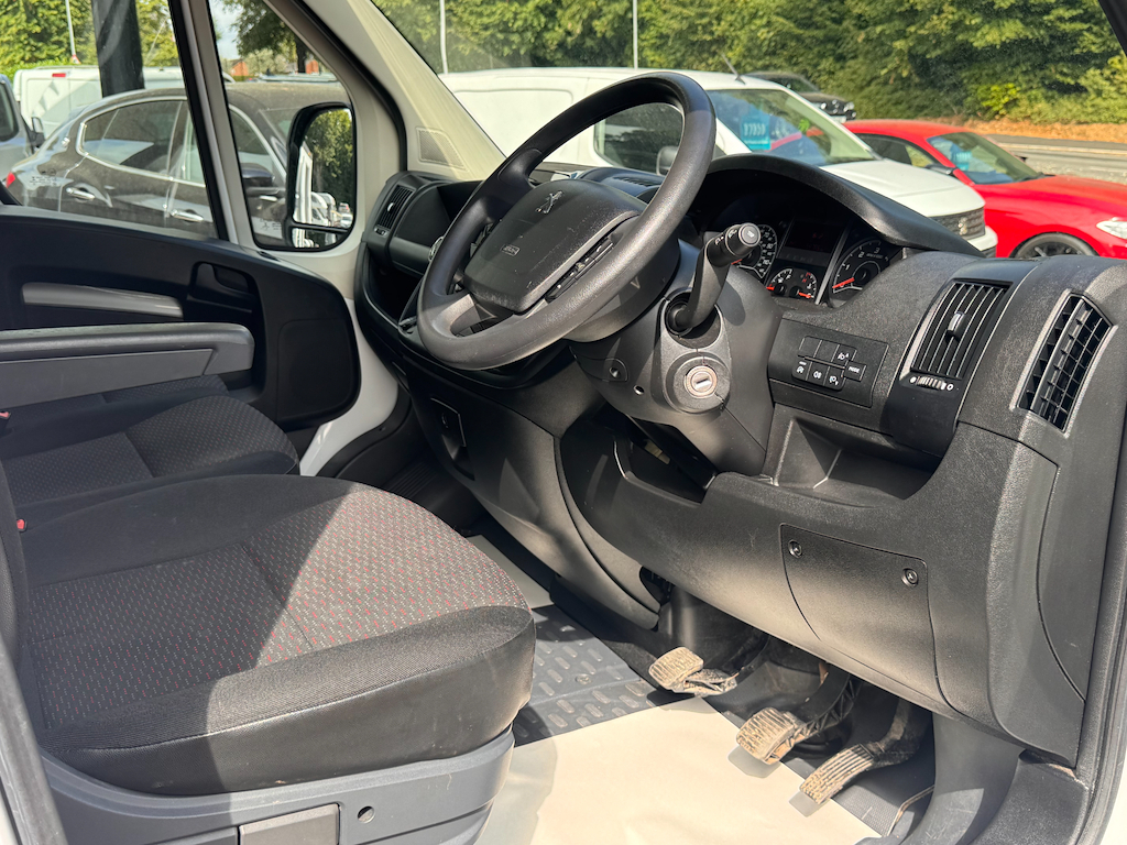 Peugeot Boxer 2.2L Bluehdi 335 L3h2 Professional Pv White #3