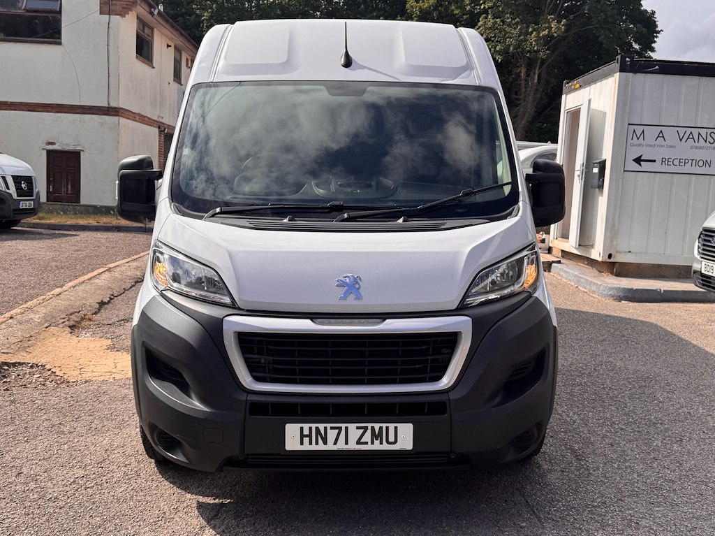 Peugeot Boxer 2.2L Bluehdi 335 L3h2 Professional Pv White #6
