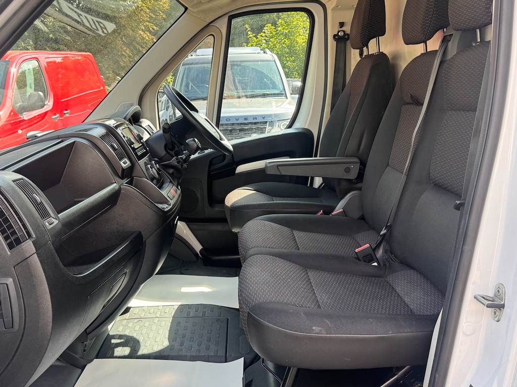 Peugeot Boxer 2.2L S Grey #12