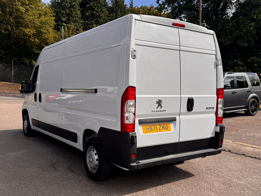 Peugeot Boxer 2.2L Bluehdi 335 L3h2 Professional Pv White #5