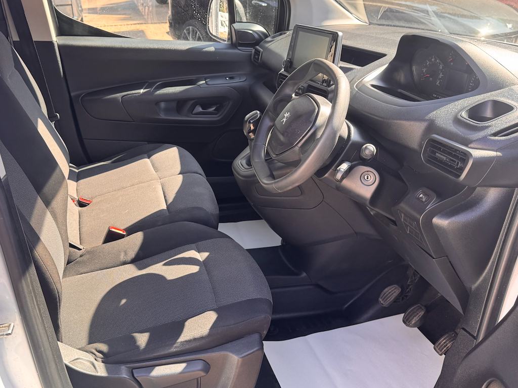 Peugeot Partner 1.5L Bluehdi Professional Premium L2 White #3
