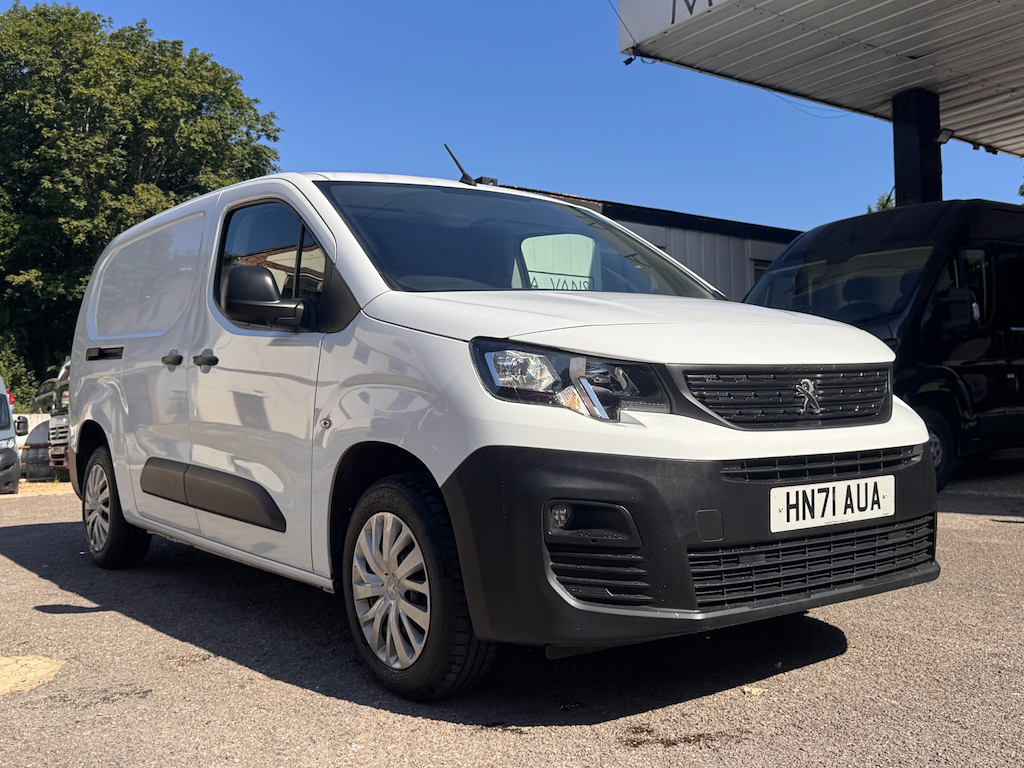 Peugeot Partner 1.5L Bluehdi Professional Premium L2 White