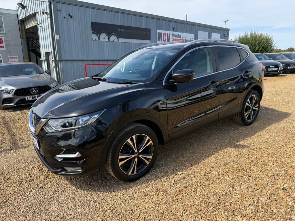 Nissan Qashqai 1.3L N-connecta EY21RLX Black