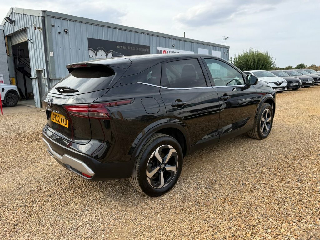 Nissan Qashqai 1.3L N-connecta DV22WXD Black #3
